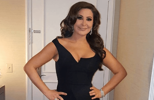 إليسا تختار ستيلا مكارتني وجمهورها مستغرب