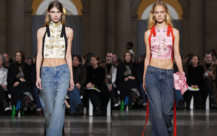 الجينز الـBaggy مفاجأة Erdem في عيده العشرين