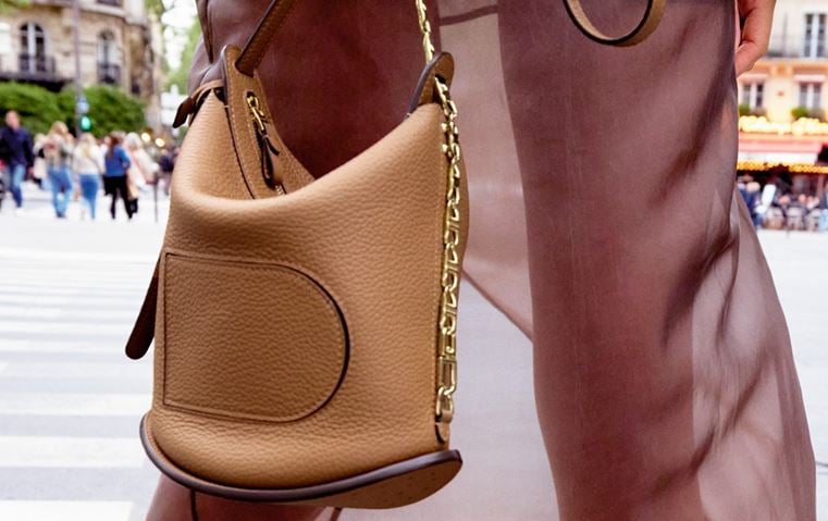 حقيبة الأسبوع: Le Pin Twist من Delvaux