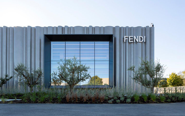 فندي FENDI تفتتح مصنع أحذية جديد في فيرمو Fermo