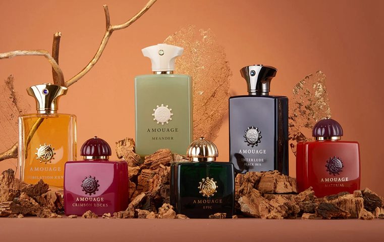 عطور إماراتية تحتفي بالأنوثة والهوية في يوم المرأة الإماراتية