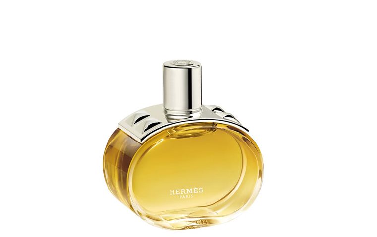 Hermès تعيد ابتكار Barénia في إصدار قويّ يمزج الجلد بالزنبق