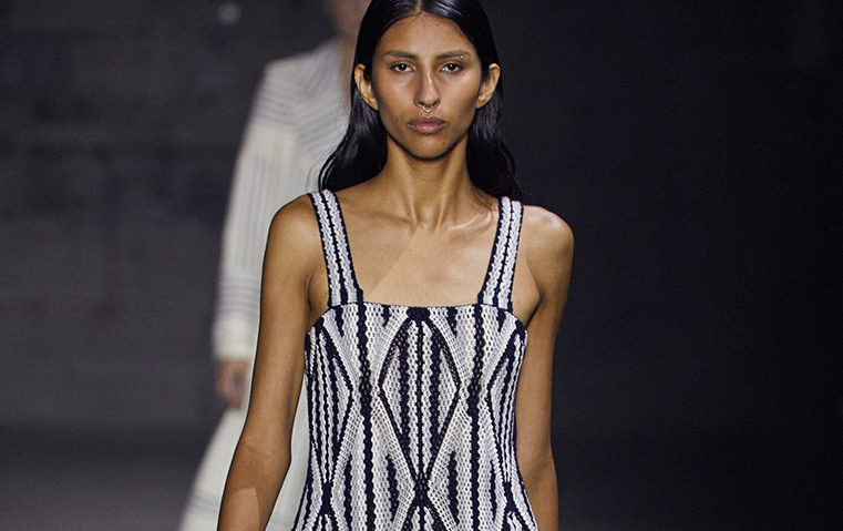 مجموعة غابرييلا هيرست تكرّس مفهوم الموضة المستدامة والتصاميم المسؤولة اجتماعياً