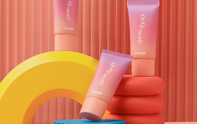 لبشرة متوهجة طوال اليوم: هايلايتر دو-لا-لا الجديد من بنفت