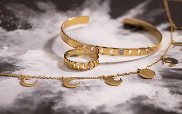 مجوهرات رمضان: 3 مجموعات ترضي شغفك بالقطع المينيمالية!