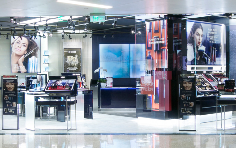 لماذا تغلق الشركات الكبيرة علامات الجمال التابعة لها