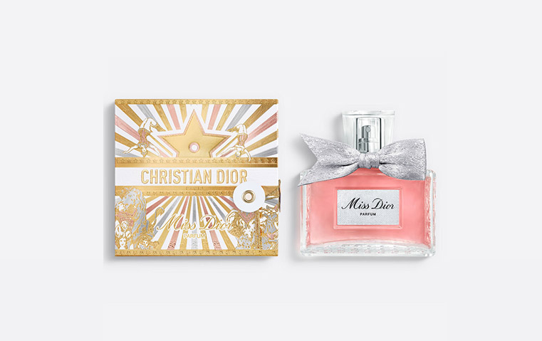 الورد باللون الوردي: عطور تحتفي بالأمل في شهر التوعية على سرطان الثدي