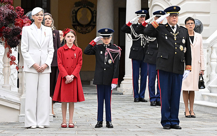 الأميران جاك وغابرييلا يخطفان الأضواء في احتفالات اليوم الوطني في موناكو