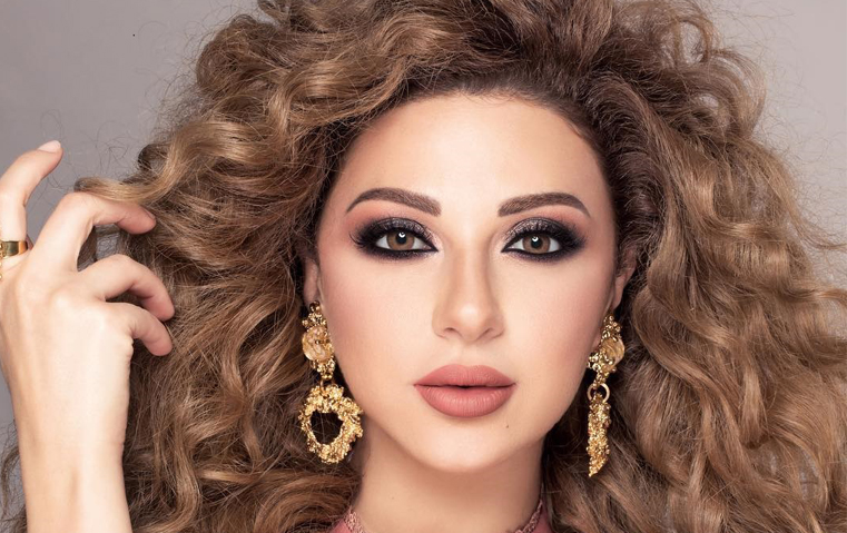 وحدها مريام فارس تستطيع الرقص بهذا الفستان!