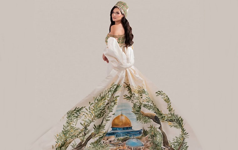 فستان يجسّد القدس… وحضور يرفع الهوية الفلسطينية إلى منصّة العالم