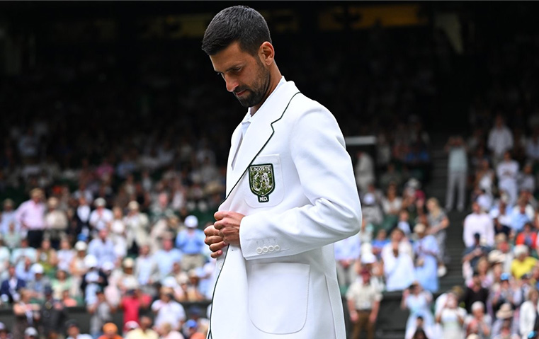 ديوكوفيتش وLacoste :  سترة تروي مسيرة بطل على ملاعب ويمبلدون