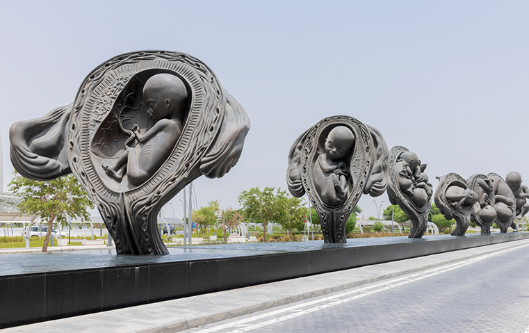 قطر تتحول إلى متحف مفتوح باستضافتها أكثر من 100 عمل فني من حول العالم