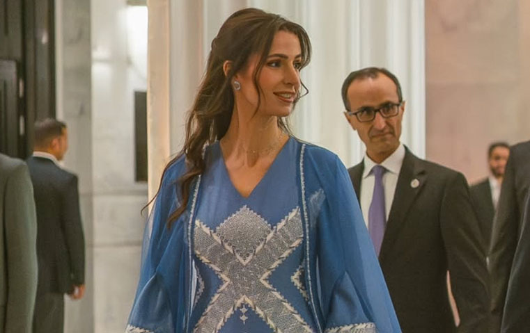 الأميرة رجوة تحتفي بالهوية الأردنية بقفطان تراثي مطرز