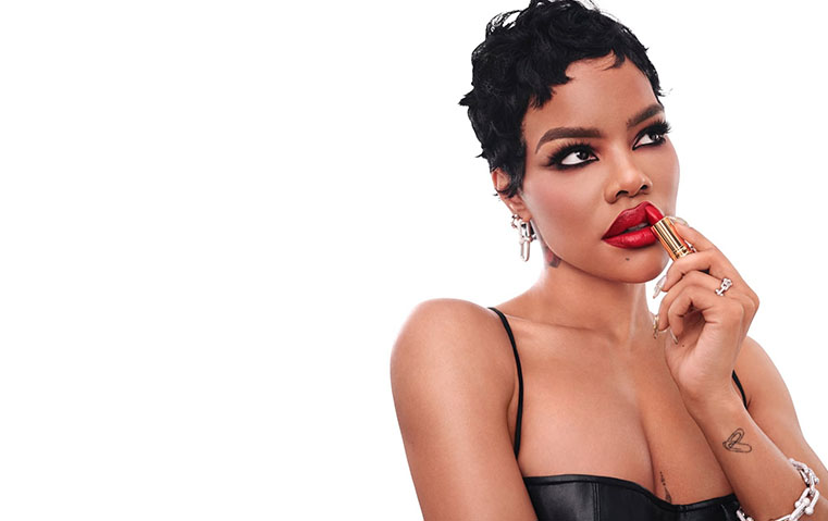 Revlon تختار تيانا تايلور وجهاً جديداً لأحمر الشفاه Super Lustrous