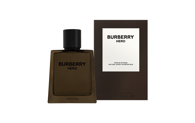للرجل البطل في حياتكِ: عطر Burberry Hero يكشف عن فصل جديد