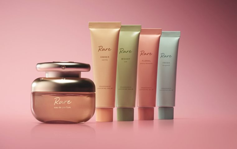 طريقة جديدة لوضع لمسة شخصية على أريجك الخاص مع Rare Beauty