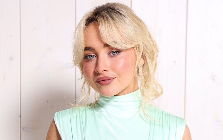 صابرينا كاربنتر تعتذر للجمهور العربي