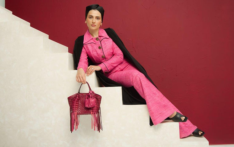 المصمّمة الإماراتية ساره التميمي في حديثٍ خاصّ لـ غير:" "نحن طموحات ونتبع أحلامنا بلا خوف"