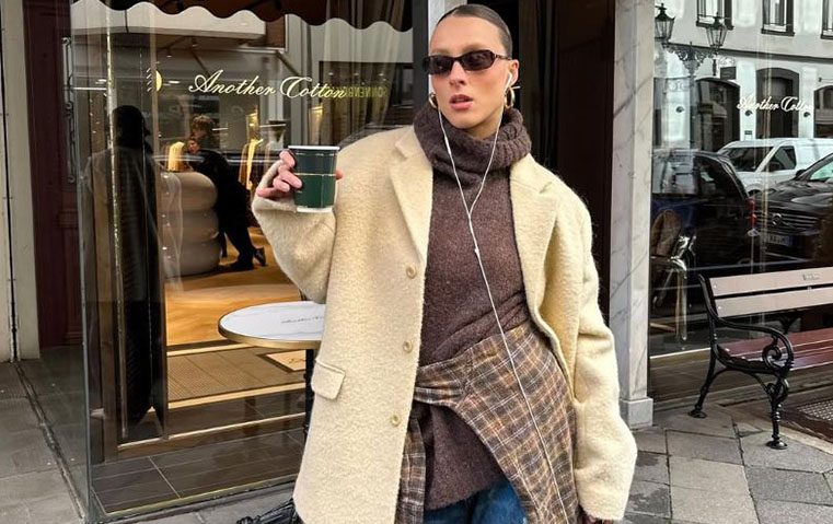 هذه هي الطريقة الجديدة لاعتماد قميص المربعات في خريف وشتاء 2025