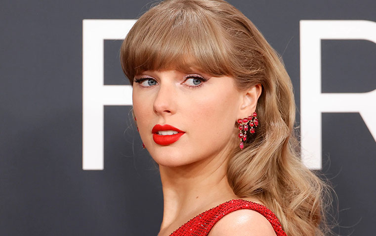 زفاف تايلور سويفت وترافيس كيلسي: موعد مؤكد أم "خدعة" جديدة؟