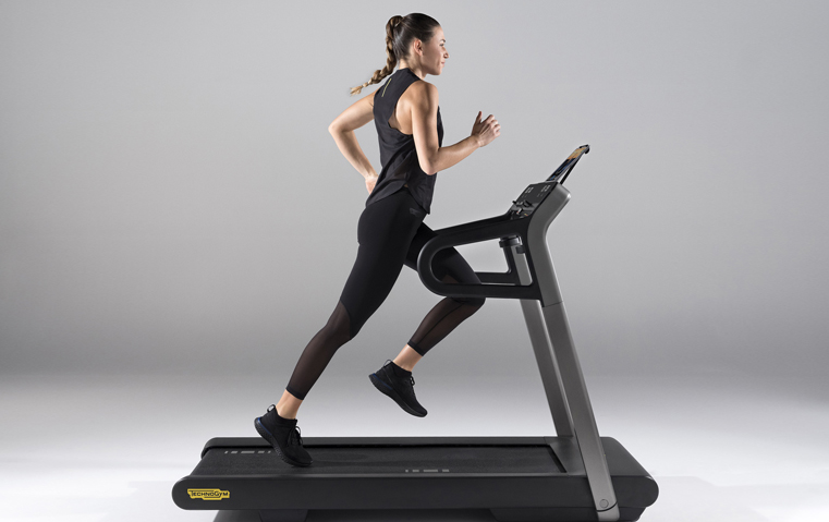 مارسوا التمارين الرياضية في راحة منازلكم مع أجهزة Technogym المطوّرة