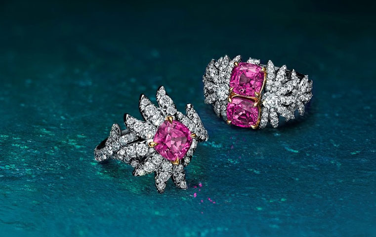 Tiffany & CO. تعيد رسم حدائقها السرية في Blue Book 2026