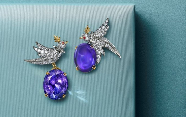 طائر تيفاني أند كو الأيقوني يعود بلغة جديدة من اللؤلؤ والحب