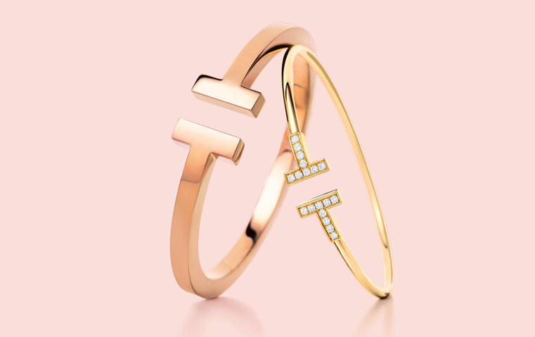 الآن يمكنك تسوق مجوهرات تيفاني أند كو وأنت جالسة في منزلك