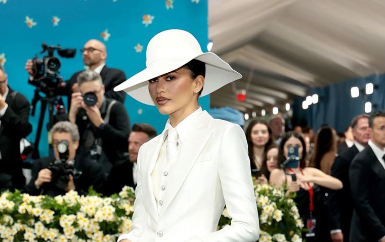 أبرز لوكات الجمال في حفل Met Gala 2025 بين التوهّج، الجرأة، والحنين إلى الثمانينيات