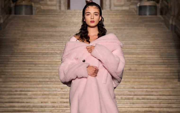 4 صيحات تحتفي بالأناقة الإيطالية في مجموعة Max Mara ريزورت 2026