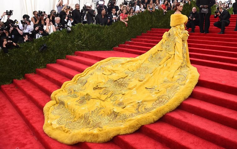 حفل MET GALA 2025 يحتفي بمصممي الأزياء من أصحاب البشرة السمراء