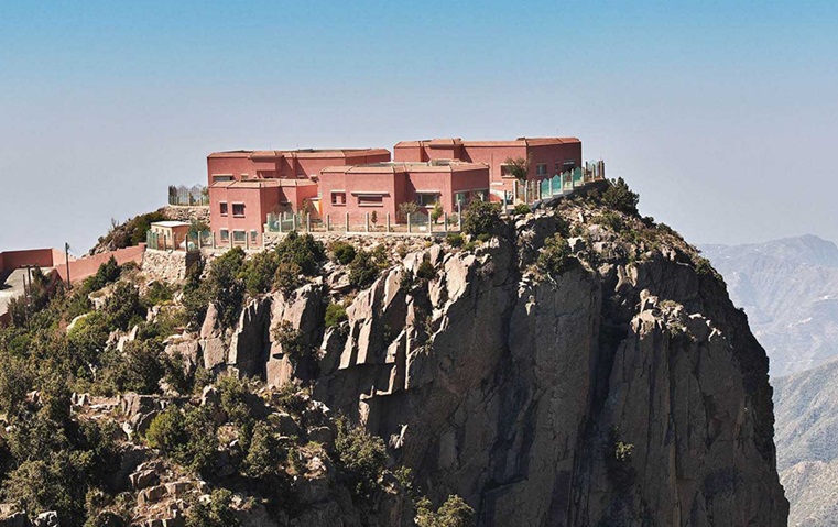 منطقة أبها السعودية ملاذكم المثالي للهروب من حر الصيف