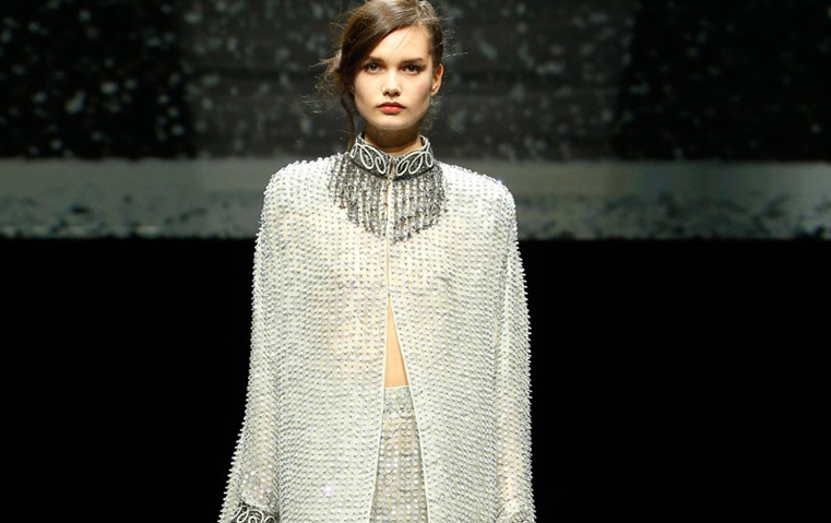 فيديو لعرض جيورجيو أرماني الذي غاب عنه الضيوف