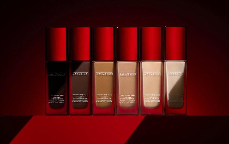 أساسيات الجمال التي لا غنى عنها لصيفٍ يدوم من الشاطئ إلى السهرة