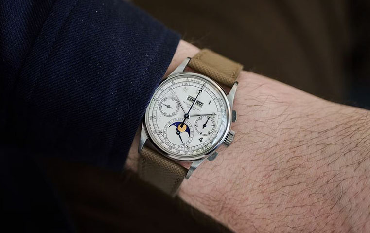 ساعة Patek Philippe الأسطورية تُباع مجدداً بسعر قياسي