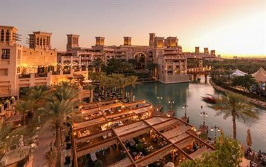 من دبي إلى أبوظبي... أجندة ثقافية مليئة بالترفيه والتجارب الفريدة