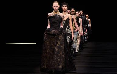 كل ما يجب أن تعرفيه عن أفضل عروض أسبوع دبي للموضة خريف وشتاء 26-27