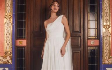 مقابلة خاصة: كيف حوّلت فرح المسباح التراث العربي إلى أناقة معاصرة في مجموعة "الآيات"