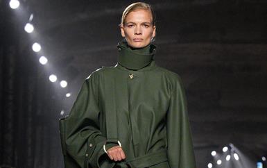 Funnel Neck: صيحة وُجدت لتكون رفيقة إطلالاتك في الشتاء