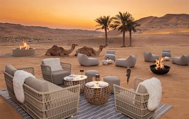 استرخوا وأعيدوا اكتشاف المغامرات الصحراوية في قصر السراب