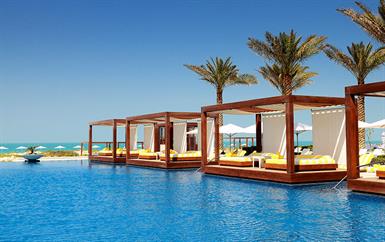 الحب في الأجواء: عشرة عناوين للاحتفال بالفالنتاين في دبي