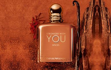سترونغر ويذ يو سبايسز من أمبوريو أرماني: دفء التوابل في عطرٍ يفيض قوة وجاذبية