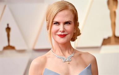 "وراء الكواليس": الاستعداد الحقيقي لإطلالات احتفالية متقنة