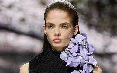 الجمال النظيف يسيطر على عروض باريس للهوت كوتور