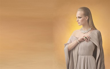 Van Cleef & Arpels تحوّل رموز الفراعنة إلى مجوهرات غير مسبوقة