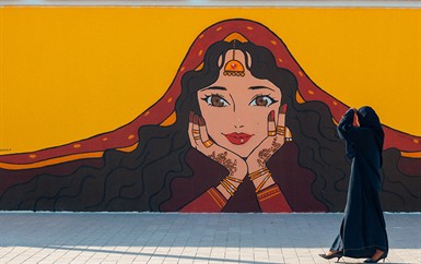 حوار عن الهوية، والسرعة، والفن كوسيلة للتواصل الإنساني مع الفنانة القطرية غادة السويدي