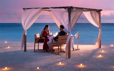 تجارب فريدة من نوعها للاحتفاء بالحب، منتجع وسبا هيلتون المالديف أمينجيري