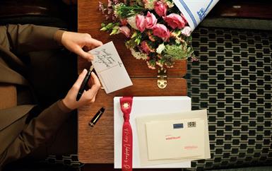 هدايا الفالنتاين من مون بلان: أسلوب وأناقة لكل من تحب