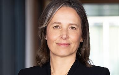 مقابلة من جنيف مع  Catherine Rénier المديرة التنفيذية لعلامة Van Cleef & Arpels