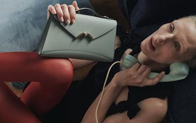 حقيبة Gabrielle من Moynat: أيقونة هندسية ترافقك بثقة وأناقة